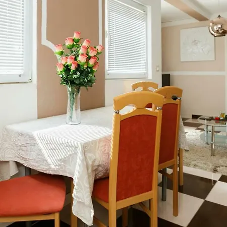 Isabella Apartamento Makarska